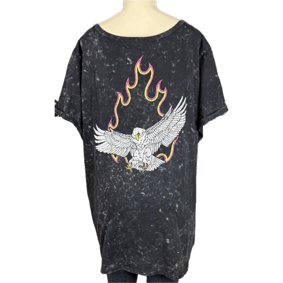 Torrid +5 Black Aged Slashed Neck Find Your Fire Graphic Eagle Short Sleeve Tee - Picture 4 of 6